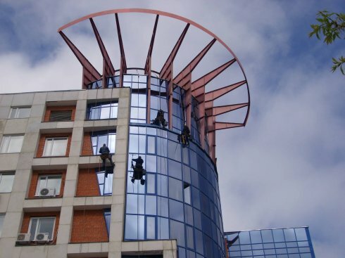 Фасад здания и проблемы связанные с его очисткой